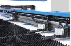 200KN 300KN Automatic Hole Punching Machine , CNC Hydraulic Turret Punch Press