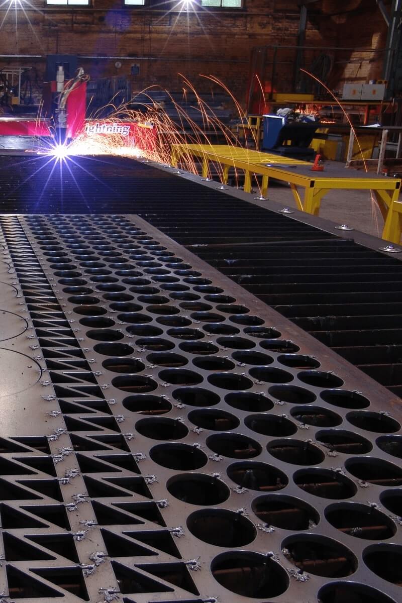 Automated metal sheet nesting on Esprit Lightning HD CNC plasma cutter