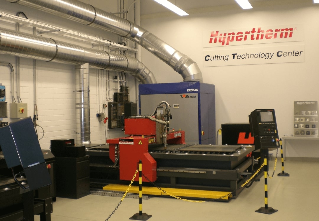 Esprit Lightning HD CNC plasma cutter installed in Hypertherm European Demonstration Center in Roosendaal